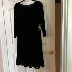 Black velvet dress NWT